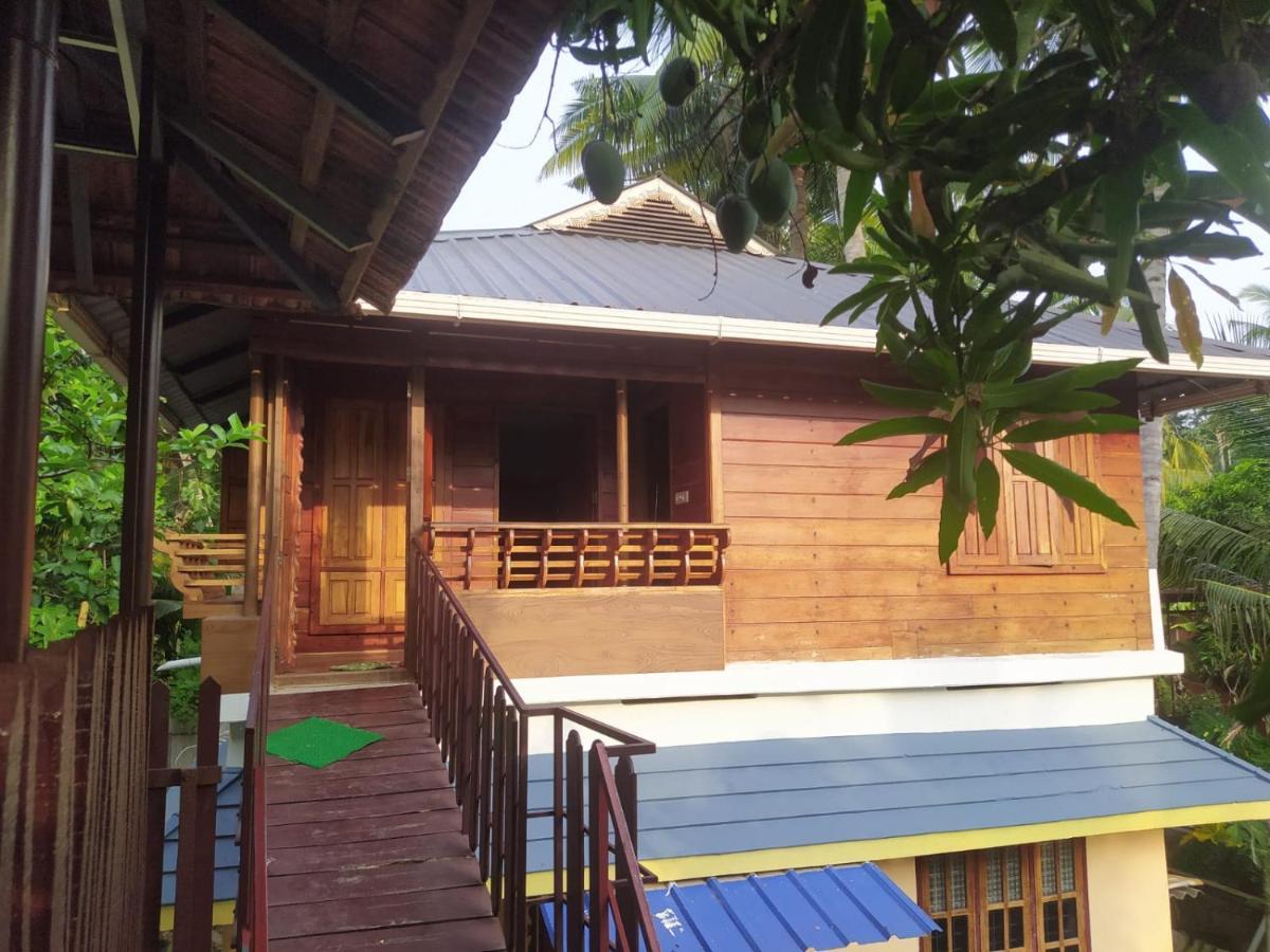 Mundromocktail Tourist Home Sasthamcotta Экстерьер фото